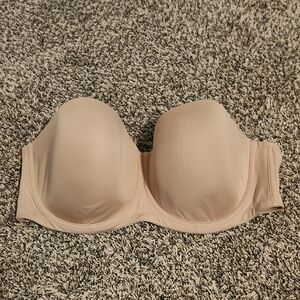 Elegant Strapless Bra - Beige
